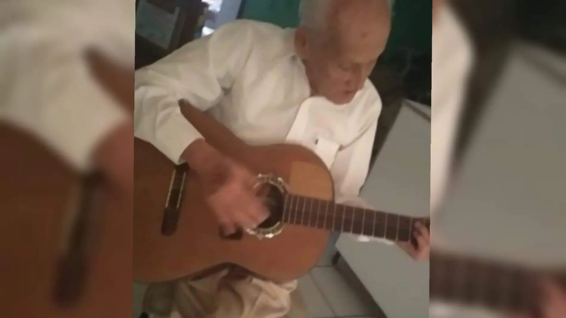 Abuelito de 85 años serenata virtual